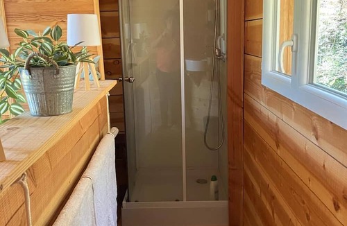 Saint-Andre-Capceze Ski Chalet | Chalet sur Pilotis