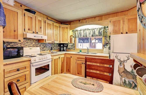 Juniper Cabin | Nordic Spa, Woodstove, Waterfront, Cabin 1