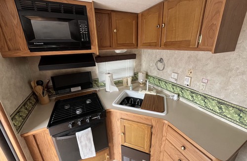 Clinton RV Rental | Underwood’s Camper near Truman Lake