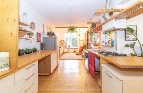 Sainte-Marie Apartment | Amazing Boho Apartment in Heart of Montreal