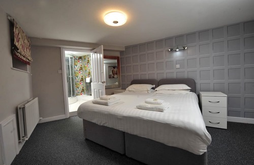 Harrogate Apartment | Harrogate Convention Suite , Harrogate Convention Centre Suite
