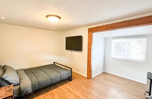 Howard House | RT Lodge Room 7 Summa