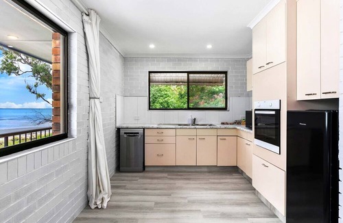 Traviston Apartment | Octopus on Dudley