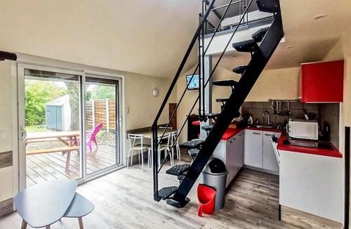 Crouzilles House | 2 bedroom accommodation in Crouzilles