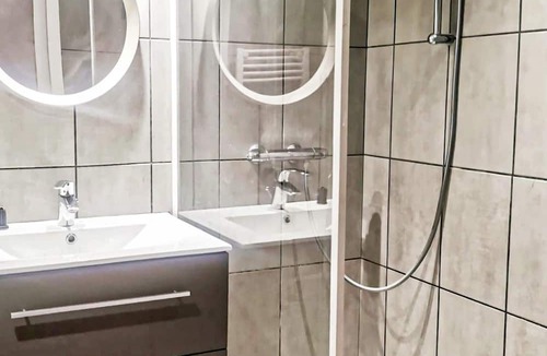 Crouzilles House | 2 bedroom accommodation in Crouzilles