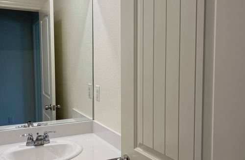 Jurupa Valley Apartment | 2b1b NEAR UCR no kitchen