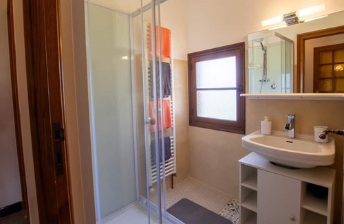 Eyzerac Cottage | Gite Eyzerac, 4 bedrooms, 8 persons