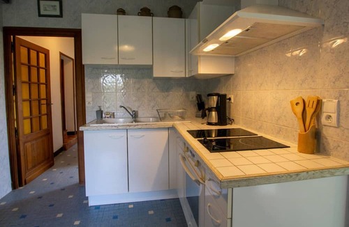 Eyzerac Cottage | Gite Eyzerac, 4 bedrooms, 8 persons