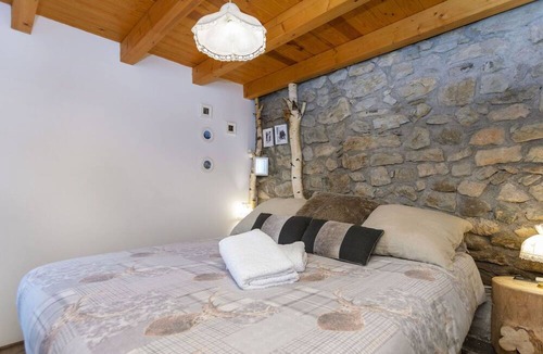 Olopte House | Beautiful private villa for 2 guests with TV and patio
