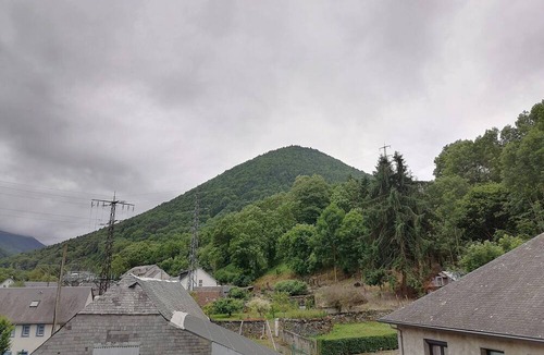Arreau House | Maison Dans un Village Classé Avec Cheminé
