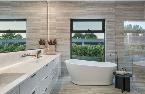 Toorak Villa | Architecturally designed elegance in Toorak