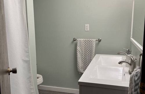 Kenora Apartment | Close to boat launches & Rec Centre
