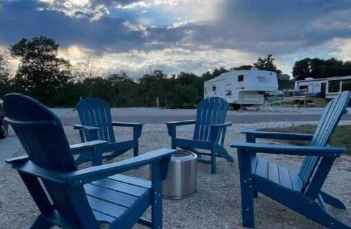 Gravois Mills House | Camper-Coconuts Lake of Ozarks