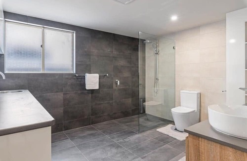 Charmhaven House | Kayak - Pool - Waterfront Paradise in Charmhaven