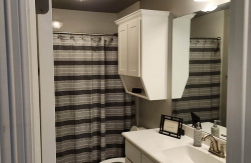 Hewitt House | Spacious 4 bedroom 3 baths