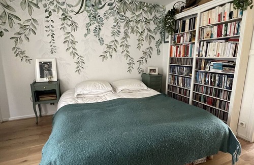 Clichy Apartment | Apartment 'Appartement Sans Vis À Vis' with Wi-Fi