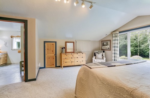 Forks Cabin | Quintessential Pacific Northwest Experience