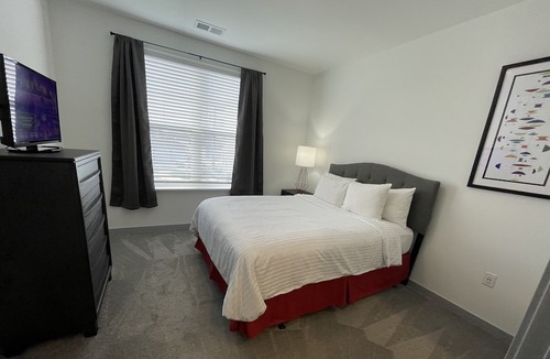 Tuttle West Apartment | Sweet S-U-I-T-E-S in Dublin!