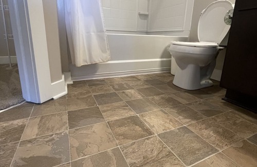 Carmel Apartment | Carmel 3 bedrooms with 2 full baths!!