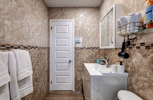 Saint-Leonard House | Modern 3 Bedrooms Lacordaire Suite!
