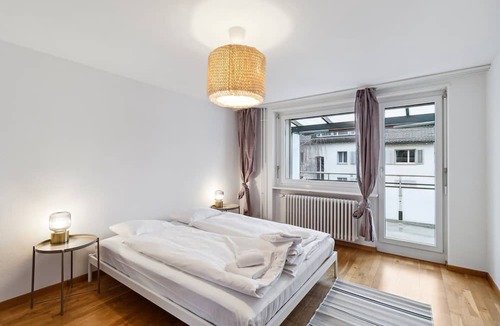 Wiedikon Apartment | Bright and Cozy APT `17 min away in the center