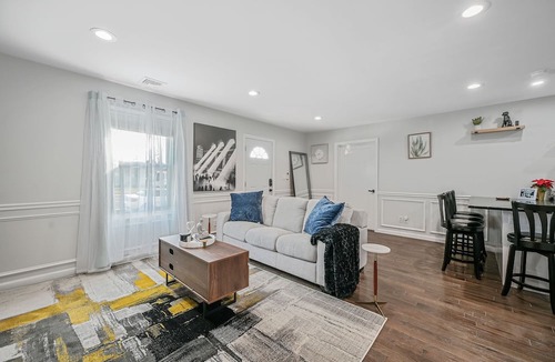 East Meadow Apartment | Luxury 1st fl Apartment