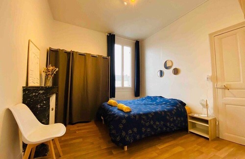 Saint-Serge Apartment | Casa Soleil - Town centre - Cosy - Comfortable