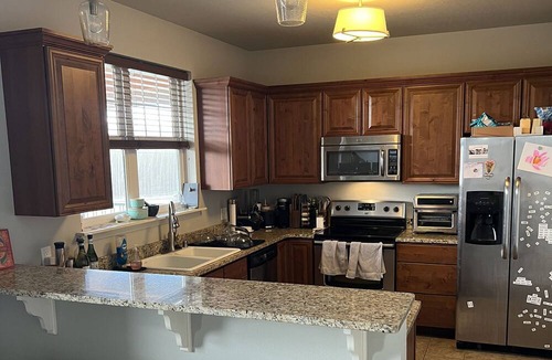 Missoula Condo | Cozy condo minutes from downtown with lofted ceilings and spacious rooms!