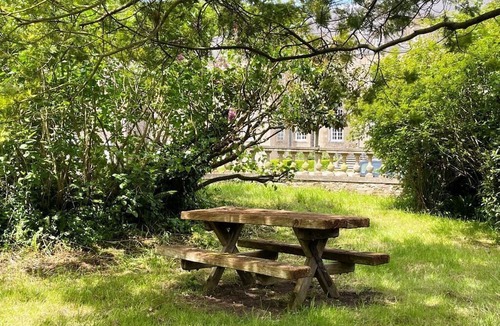 Aumeville-Lestre Apartment | Spacious apartment with garden