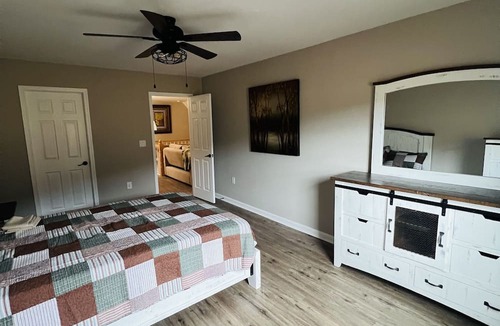 Dushore House | Scenic Mountain View Getaway