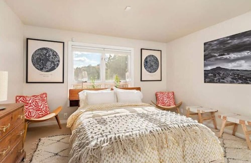 Nambe Pueblo House | Tesuque Adobe w/ Open Mountain & Valley Views