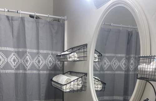 Durant Cottage | A Cozy Cottage in Durant, Oklahoma. Comfortable, clean & conveniently located!
