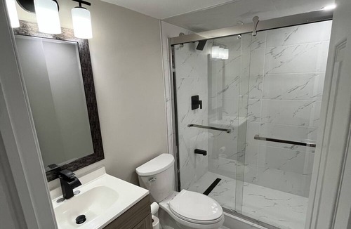 Oakville Apartment | 4C - Comfy, Cozy, Clean and Capacious