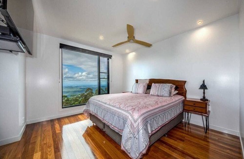 Mount Tamborine House | Coastline Alpine Villa