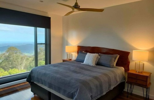 Mount Tamborine House | Coastline Alpine Villa