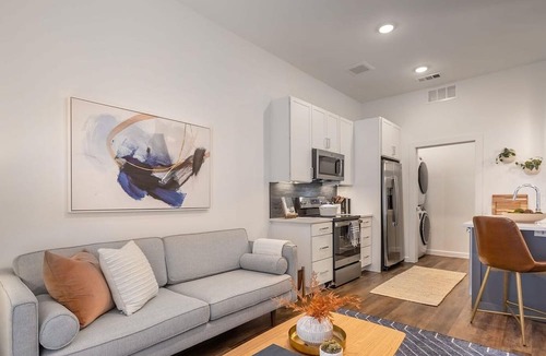 Austin Apartment | Modern Apartment in Prime Location (ID1403X644)