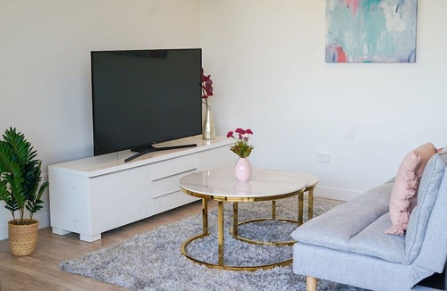 Lidcombe Apartment | Olympic Parkside Haven + Free Parking