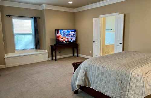 Spring Branch West House | Delightful 3-bedroom townhome near CityCentre & 15 miles from downtown Houston!