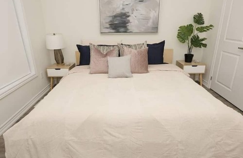 Wasaga Beach House | 2BED 2BATH NEW TOWN HOME