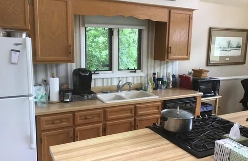 Semora House | Lakefront with Pool-Ideal getaway for family, friends or co-workers