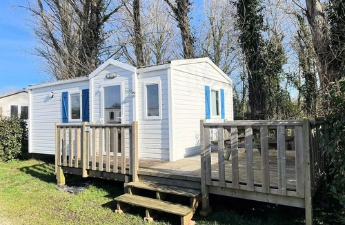 Saint-Denis-du-Payre House | CAMPING O BEAU LAURIER * - Mobile home 40 4 people