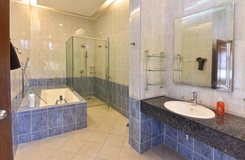 Ampang Apartment | A Chic & Spacious 5BR Unit in Ampang, FREE Parking