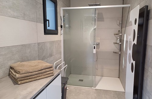 Payrin-Augmontel House | Villa Neuve Entière Jacuzzi Terrasse Privatif