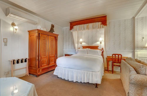 Sutter Creek Villa | Spacious Home in Sutter Creek - Walk to Wineries!