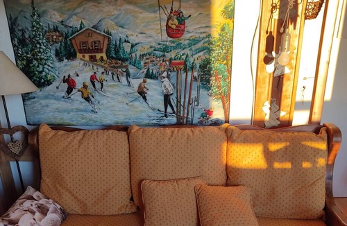 Allevard Apartment | Studio Apartment 'Clos Des Gentianes' with Shared Pool