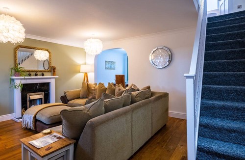 Cherry Hinton House | Spacious 4-br Cambridge House, Free Parking