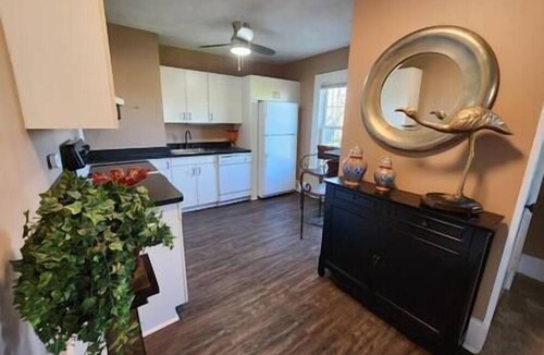 South Lima Apartment | Jerris Country Estate - Seneca Suite