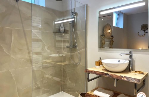 Downtown Le Havre Apartment | The Pearl - Jacuzzi SPA - Giant Screen - Parking