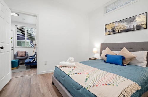 South of Market Apartment | "Cozy & Complete 2b/1b apt;Near SoMa"