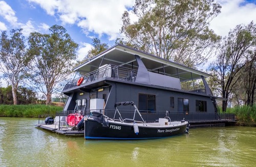 Murbko Boat Rental | Boathouse Kildalton Farm- Permanently Moored